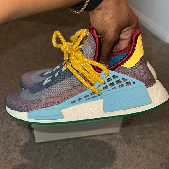 Adidas - Pharrell Williams - Human Races - Picture 7 of 14